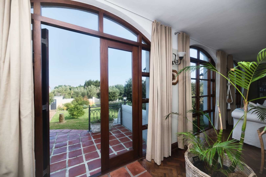 7 Bedroom Property for Sale in Voelklip Western Cape